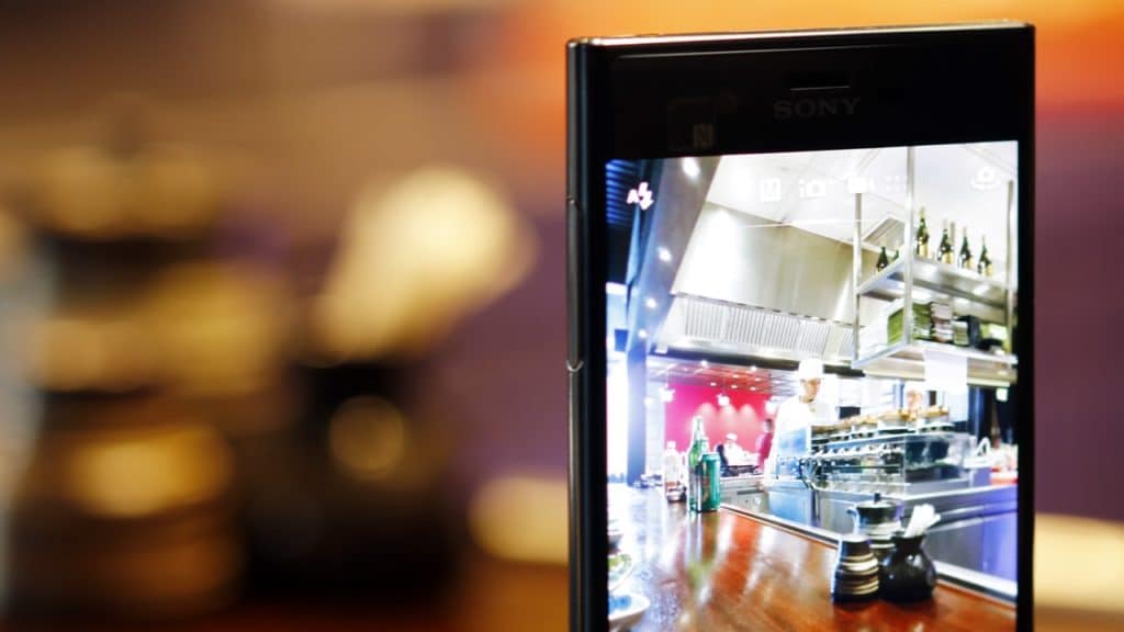 sony-xperia-xz-blue-2