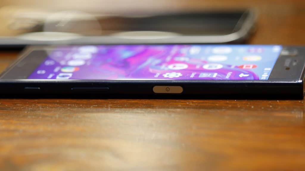 sony-xperia-xz-blue-4