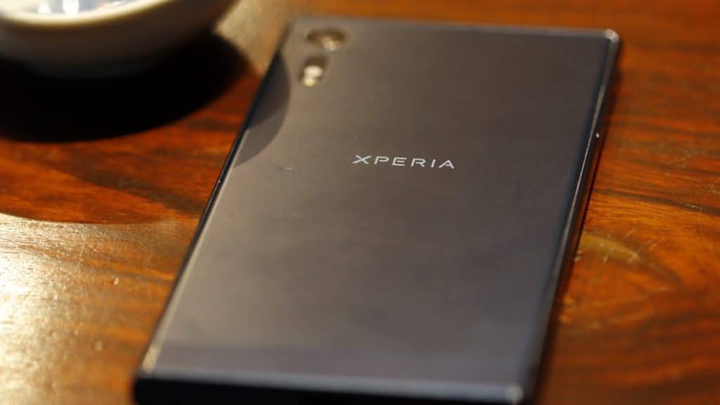 sony-xperia-xz-blue-5