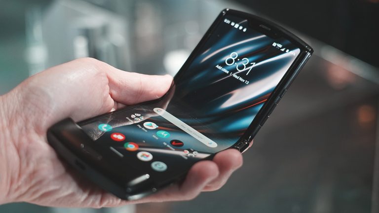 2045 Razor Phone Motorola razr hands-on: Futuristic phone in the body of nostalgia ...