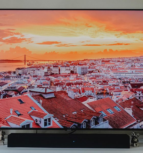 Samsung Crystal UHD TU8000