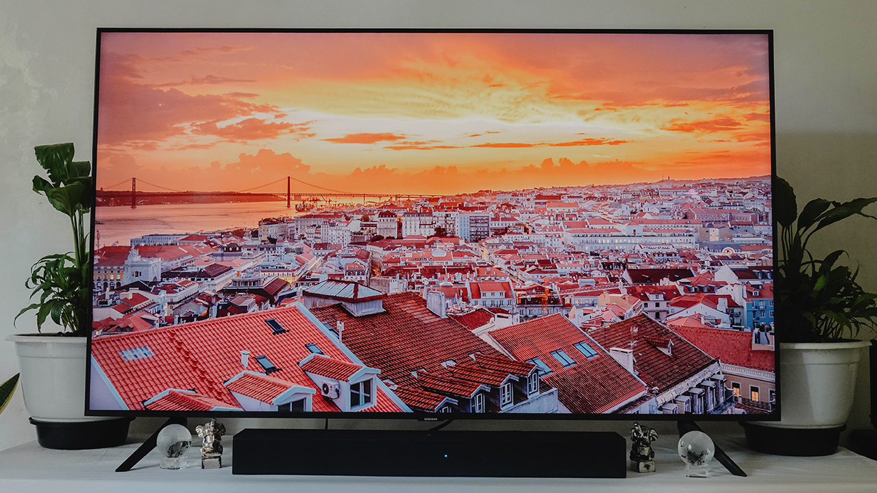 Samsung Crystal UHD TU8000