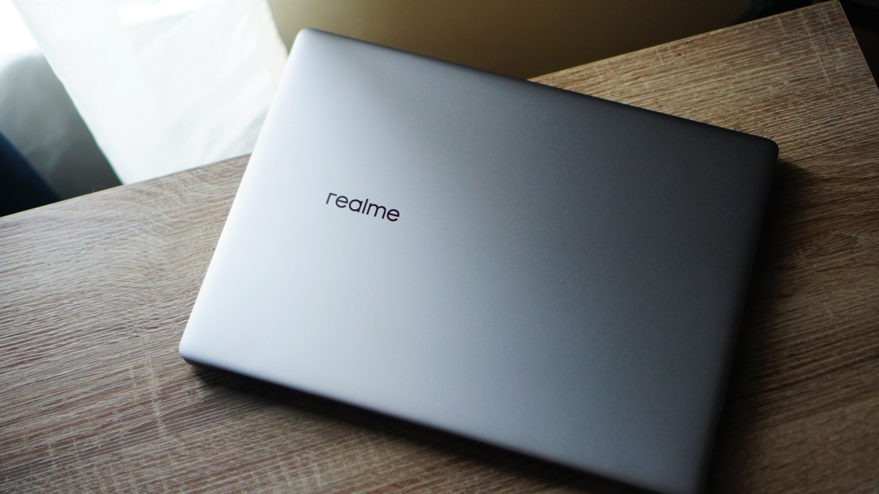 realme Book