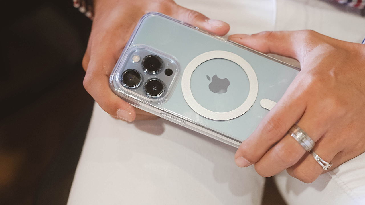 Moshi Arx Clear Slim Hardshell