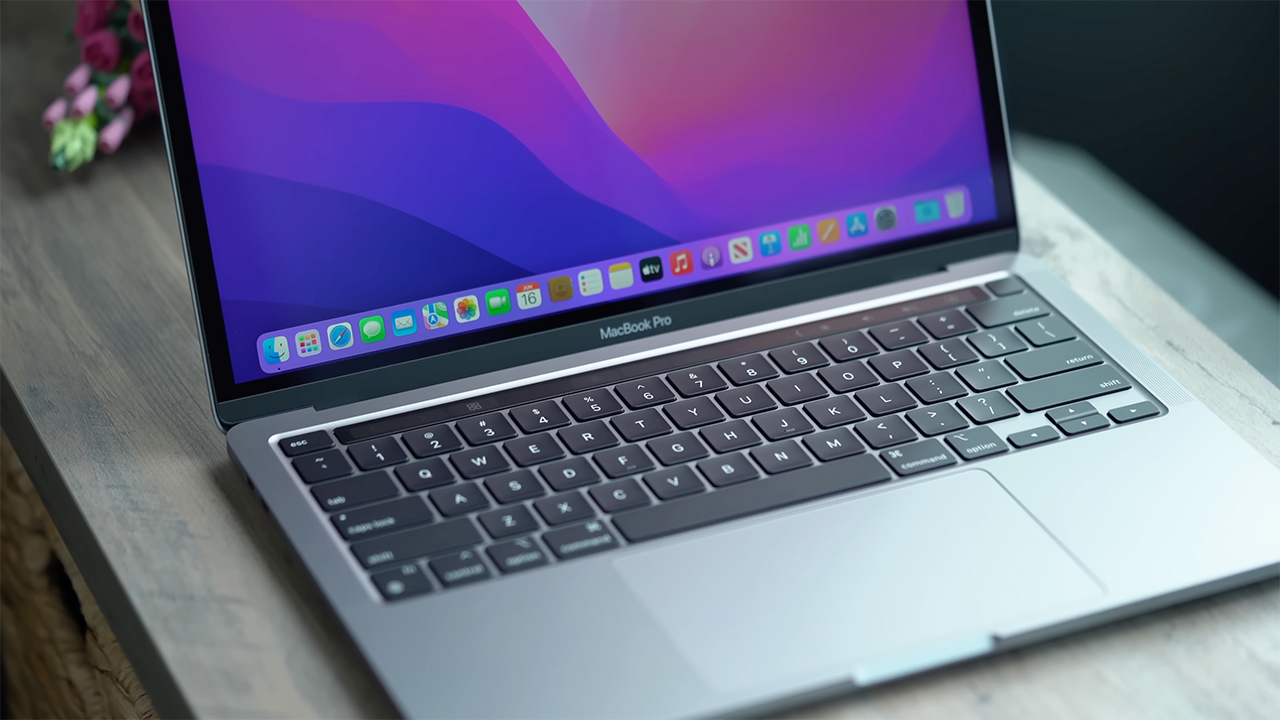 MacBook Pro 2022 M2 / 16GB / SSD256 MacBook Pro M2チップ メモリ