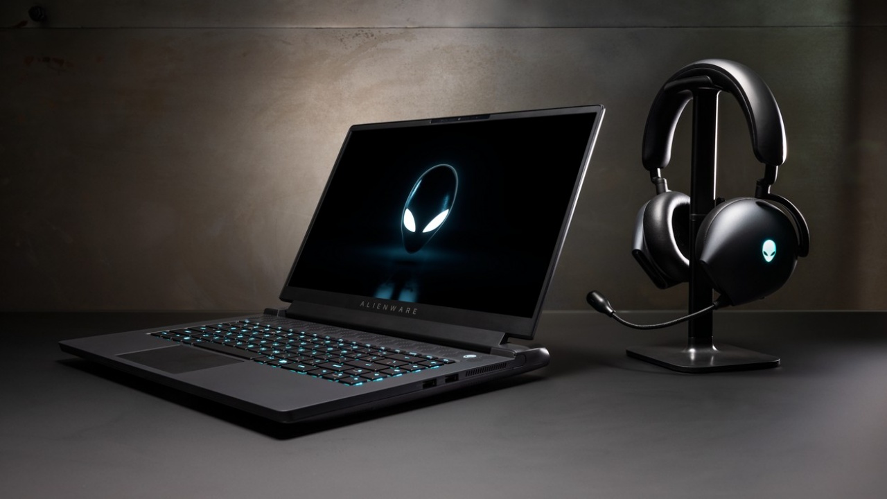 Alienware m17 r5
