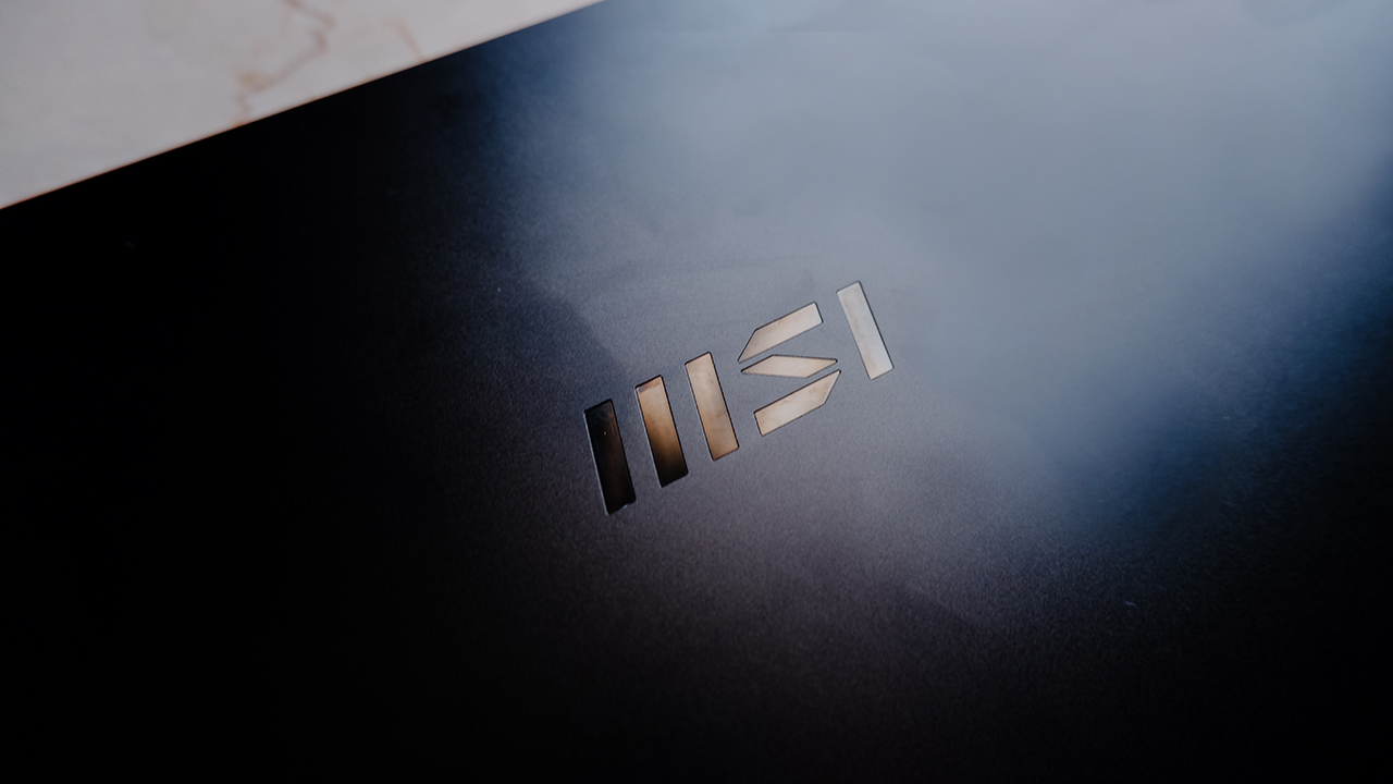 MSI Summit E16 Flip