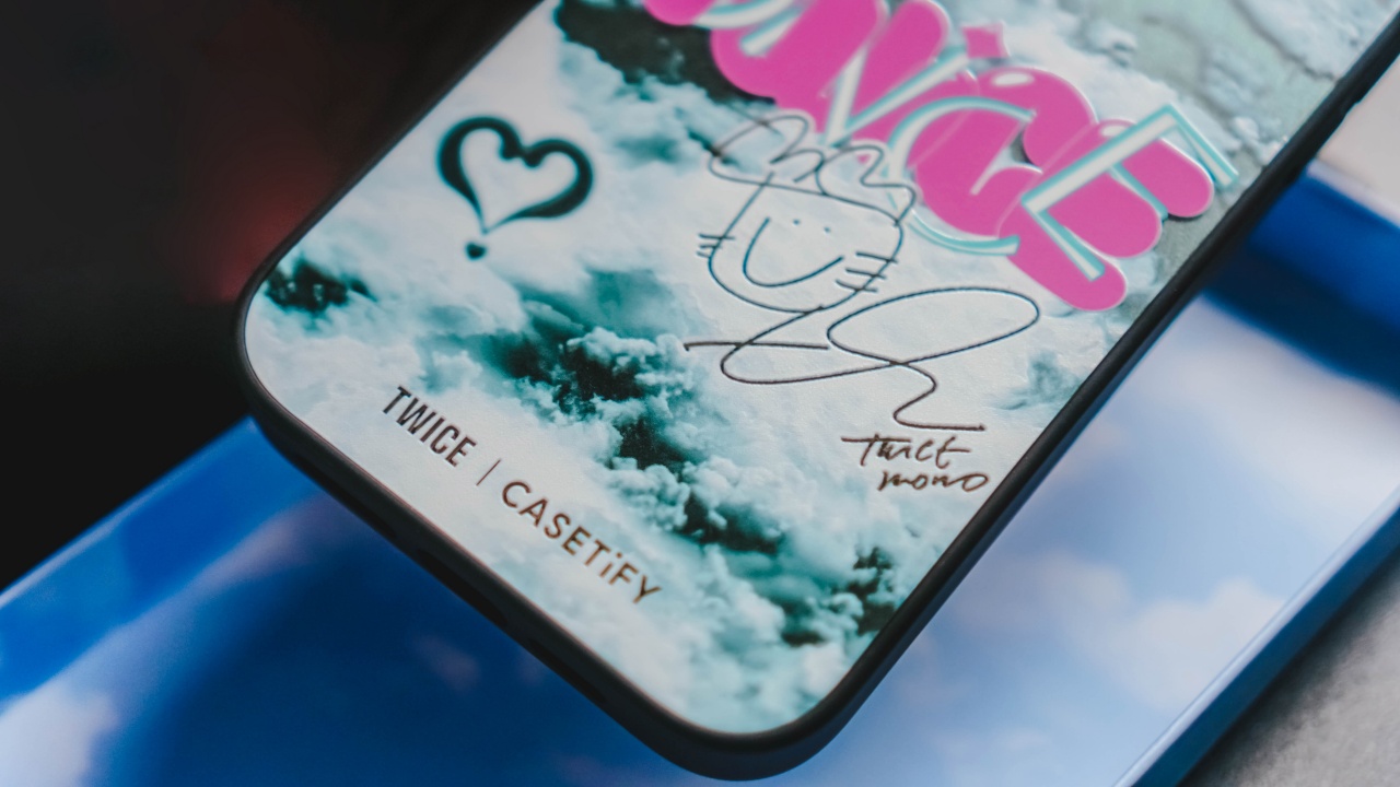 TWICE x CASETiFY