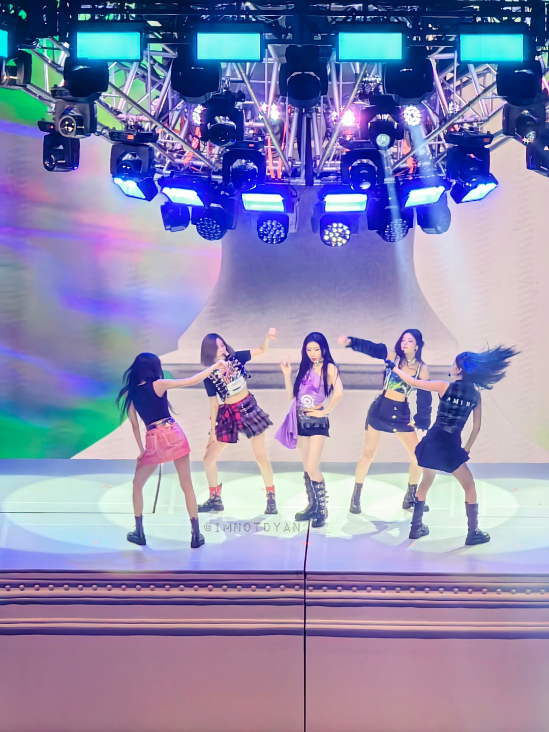 ITZY Wannabe | Mate 50 Pro