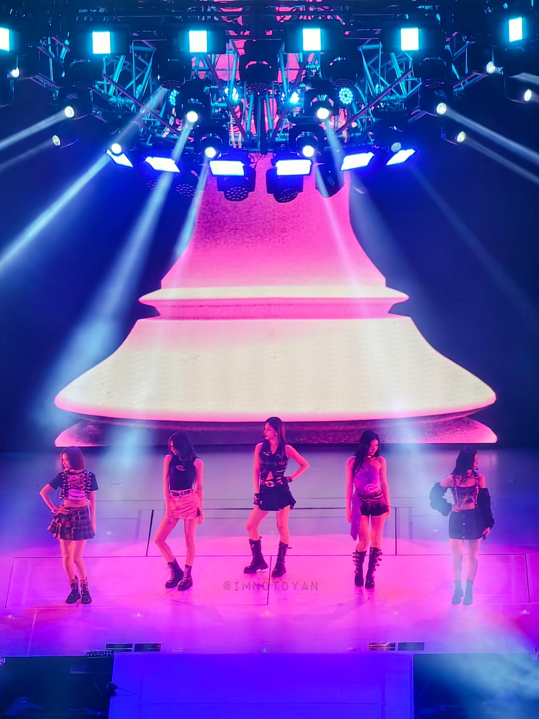 ITZY Dalla Dalla | Mate 50 Pro