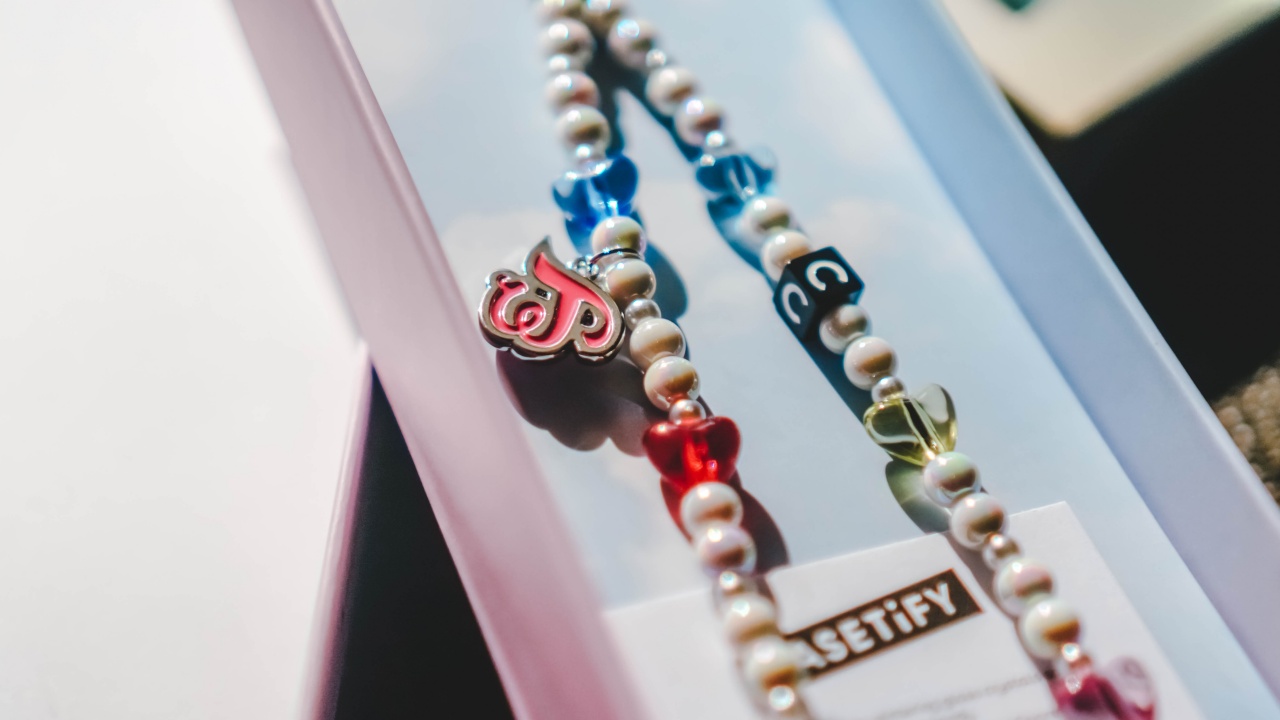 TWICE x CASETiFY