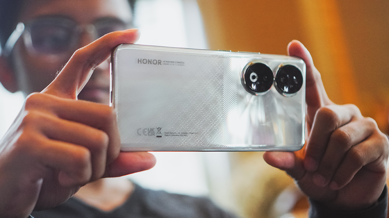 HONOR 90