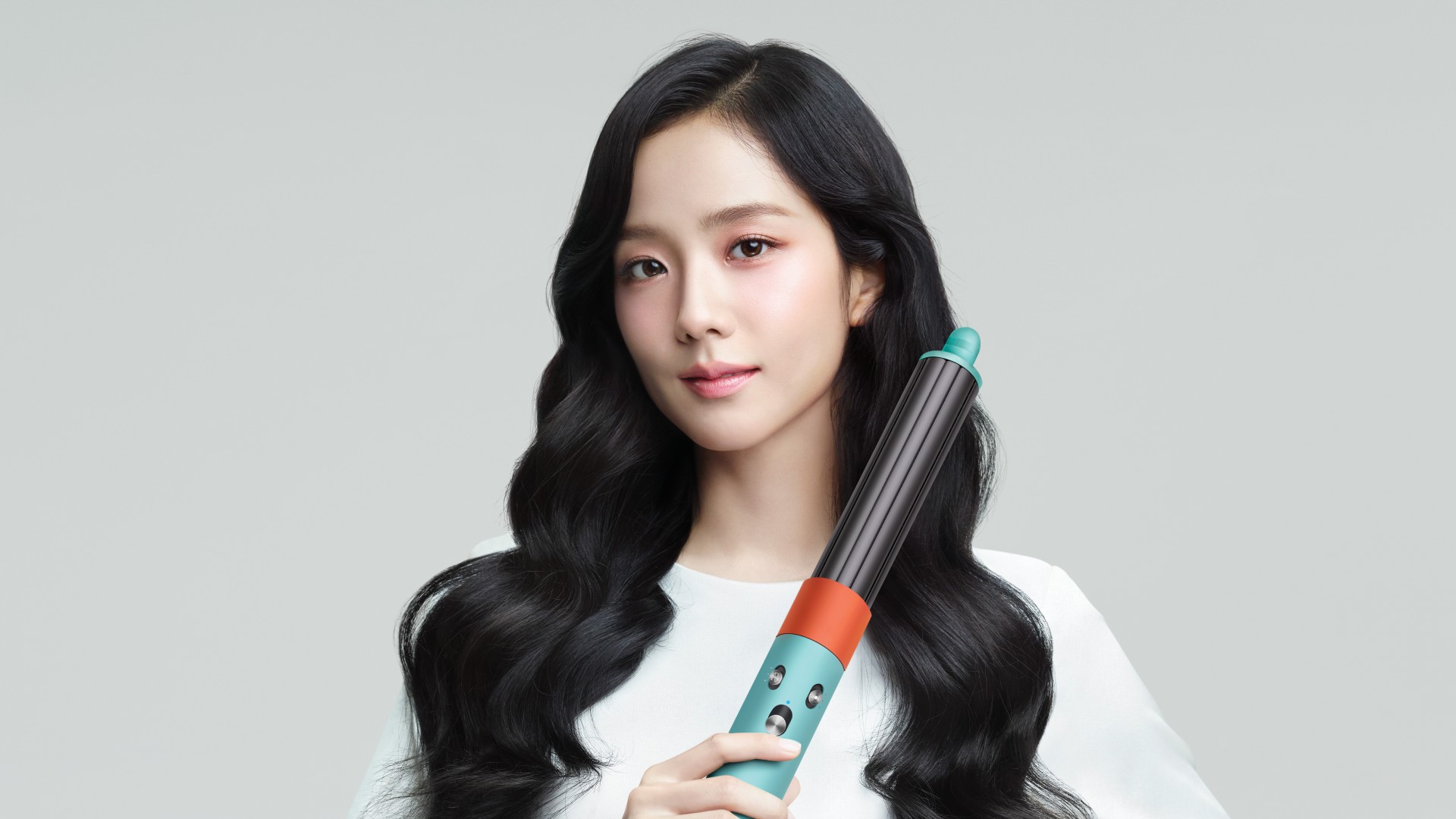 Jisoo for Dyson