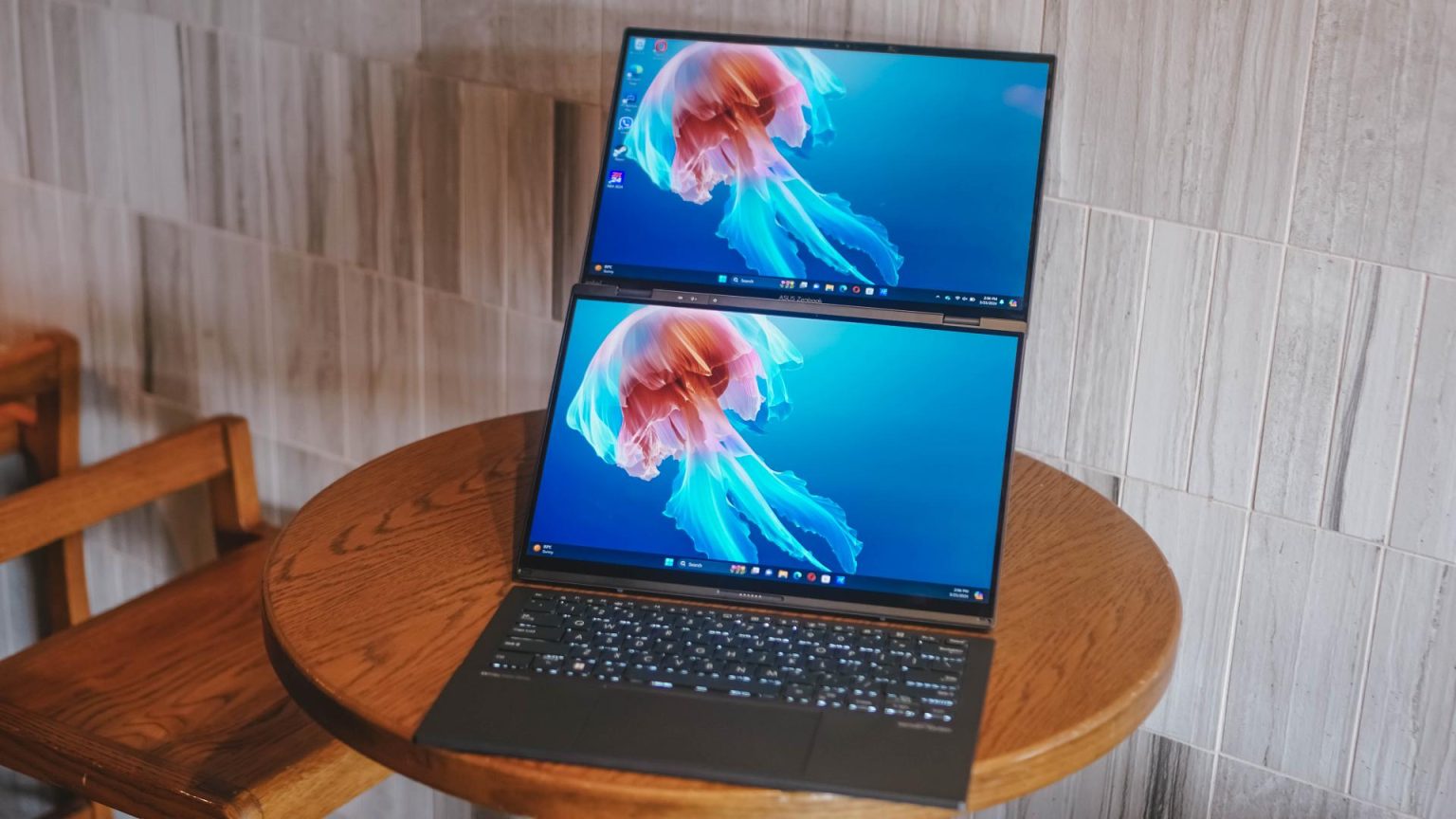 Notebook Duo ASUS Zenbook DUO 2024 Review - GadgetMatch