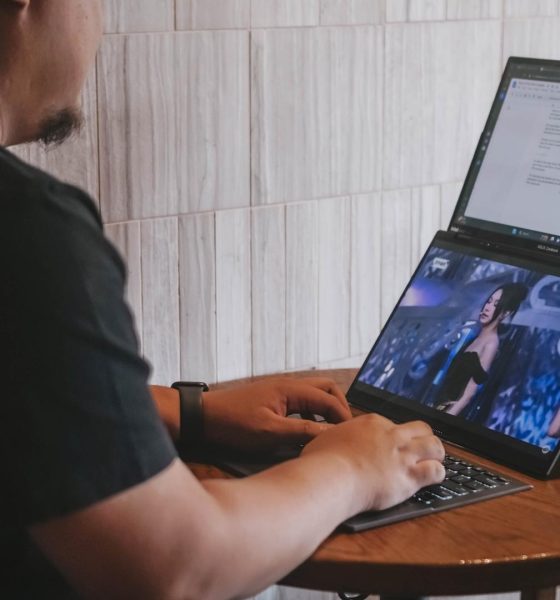 ASUS Zenbook DUO 2024