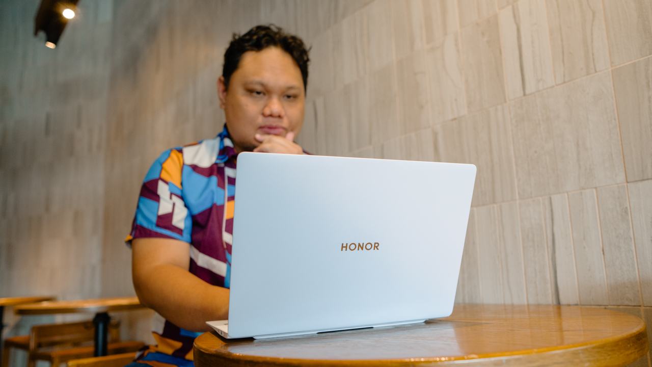 HONOR MagicBook Art 14