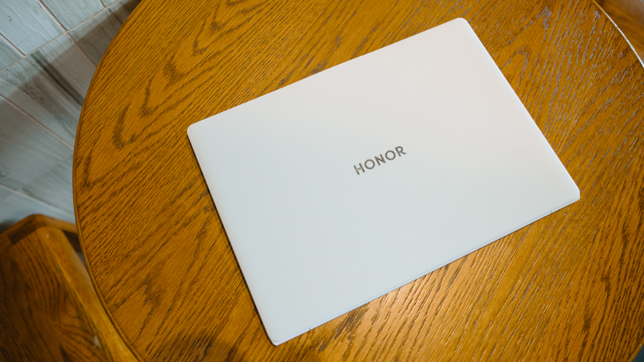 HONOR MagicBook Art 14