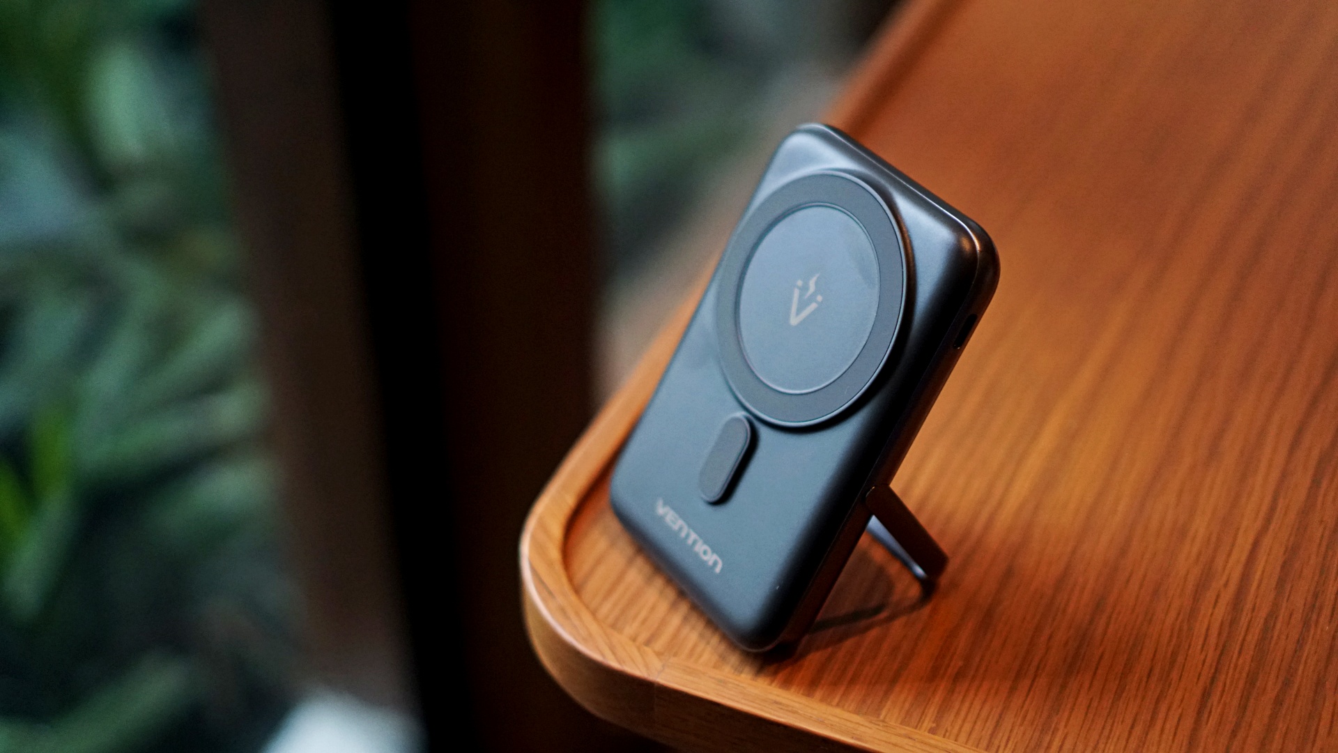 Vention Magnetic Wireless Powerbank