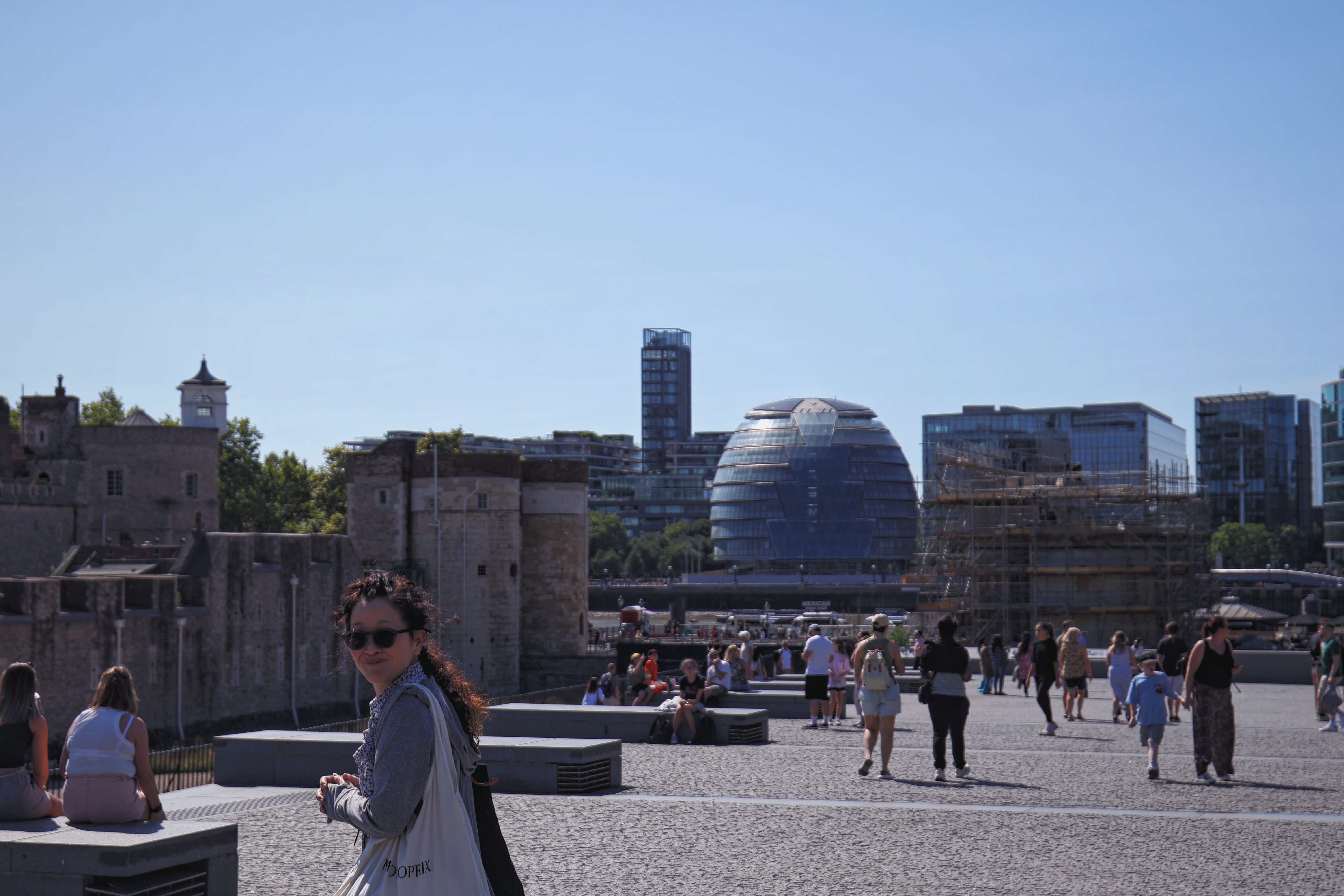 London | Canon EOS R50 V