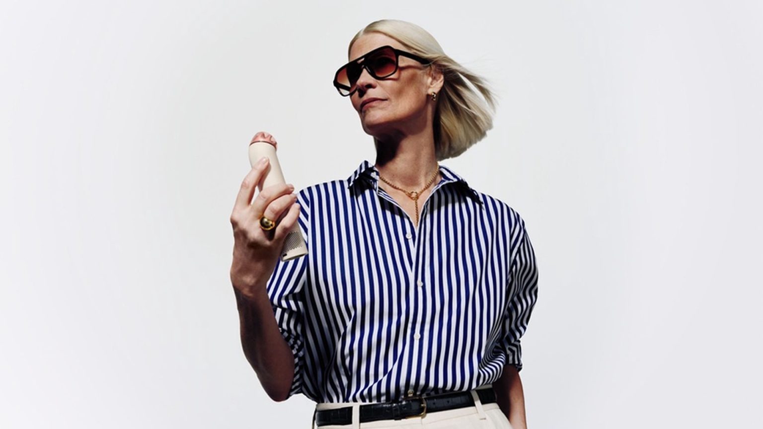 Dyson now has its own pricey handheld fan - GadgetMatch