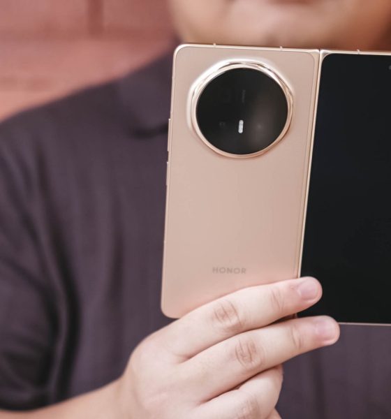 HONOR Magic V6