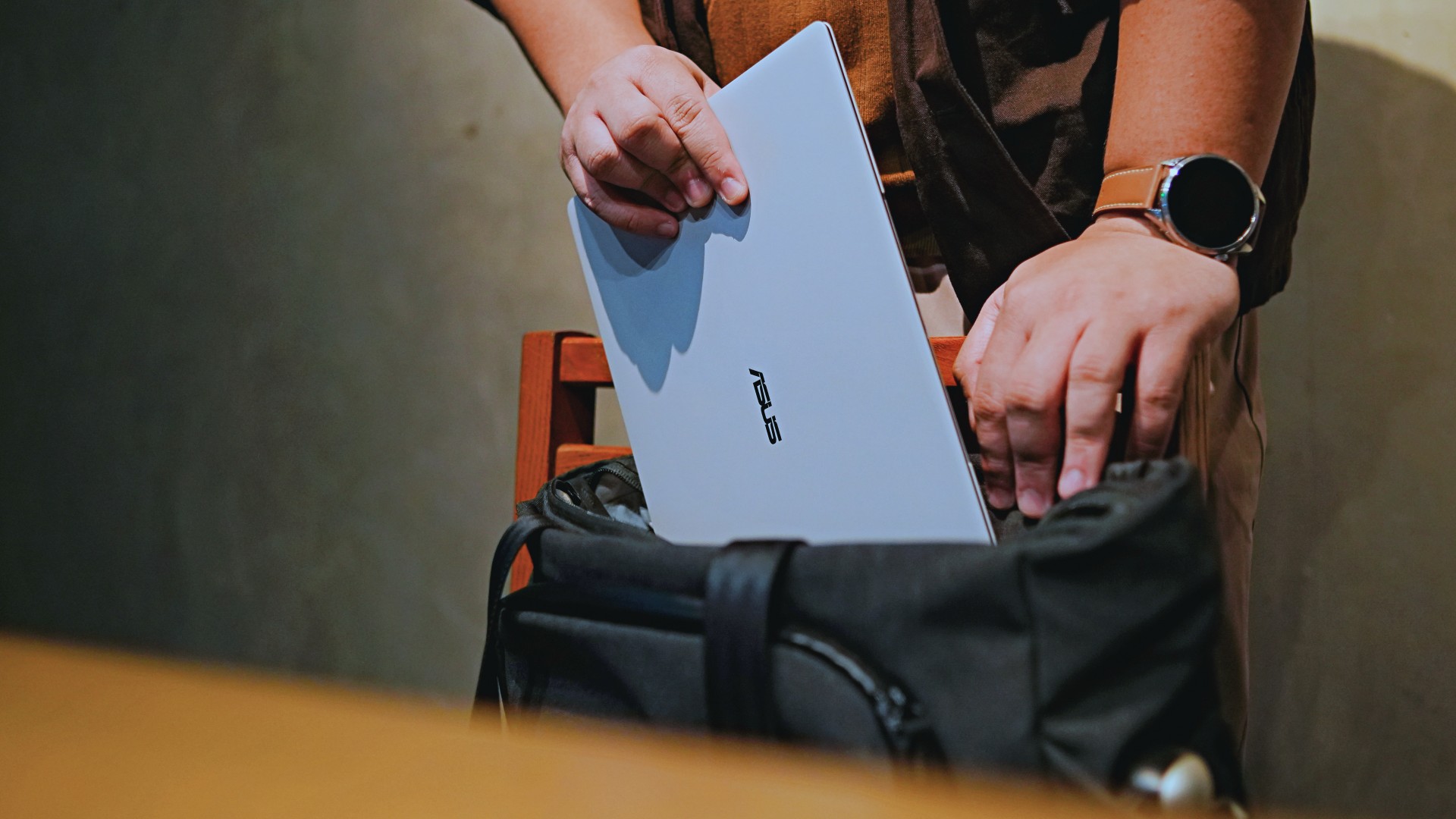 ExpertBook Ultra