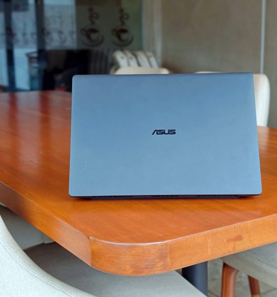 ASUS Expertbook Ultra
