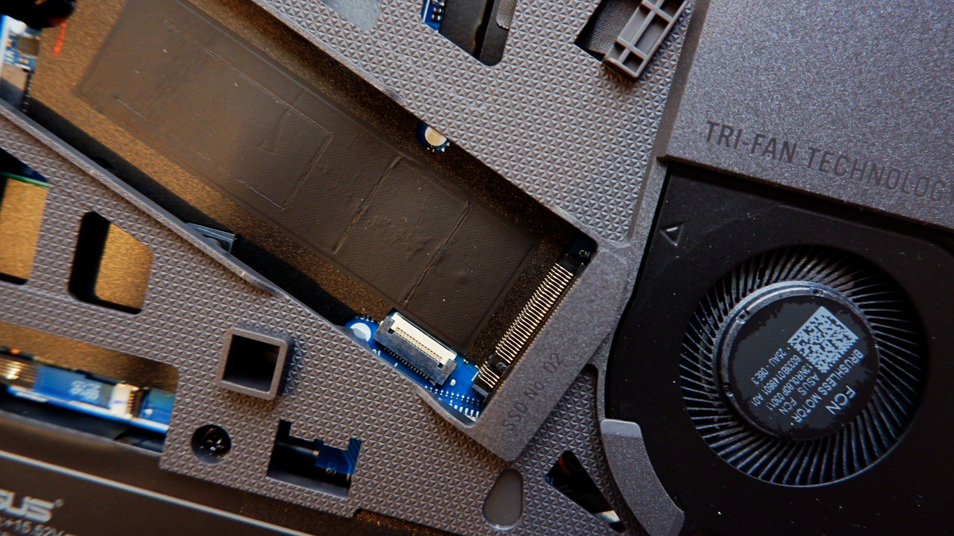ROG Strix G16 2026
