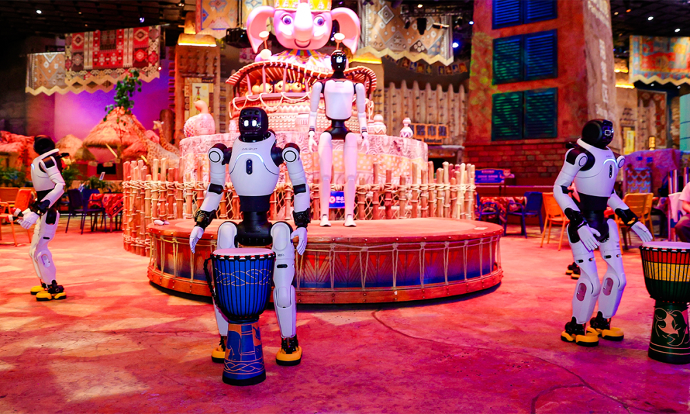 AGIBOT and Chimelong deploy 300+ robots at Zhuhai theme park